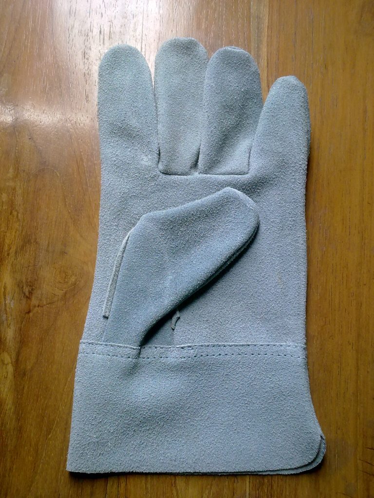 Welding gloves in Bangladesh » Nesa & Mia Leather
